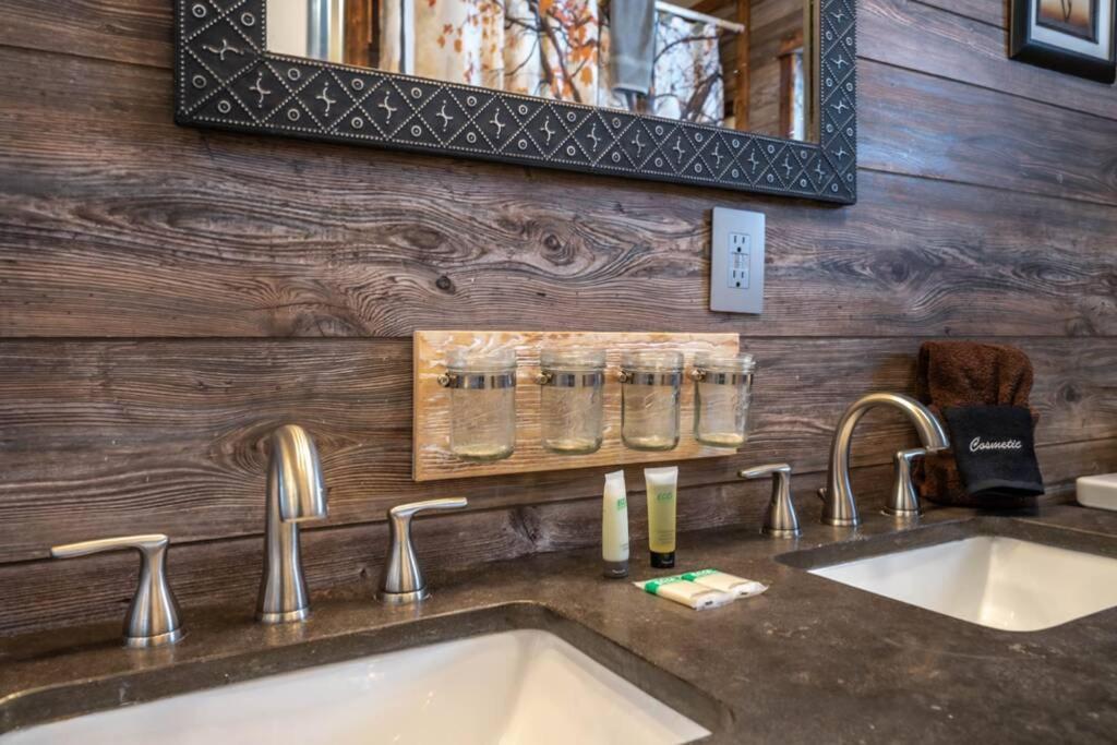 Happy Trails - Cobbly Nob Resort Home Gatlinburg Zewnętrze zdjęcie