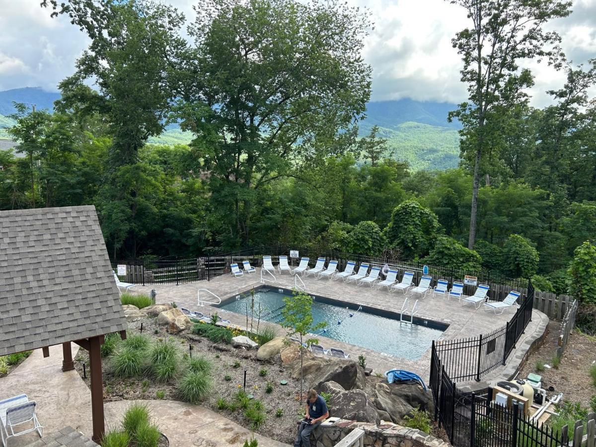Happy Trails - Cobbly Nob Resort Home Gatlinburg Zewnętrze zdjęcie